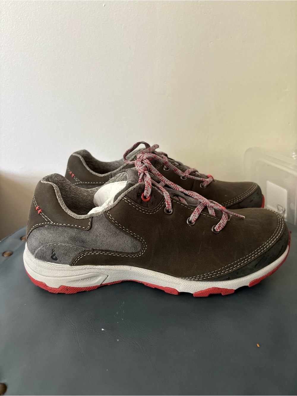 Ahnu by Teva sugar venture walking shoes women’s 6